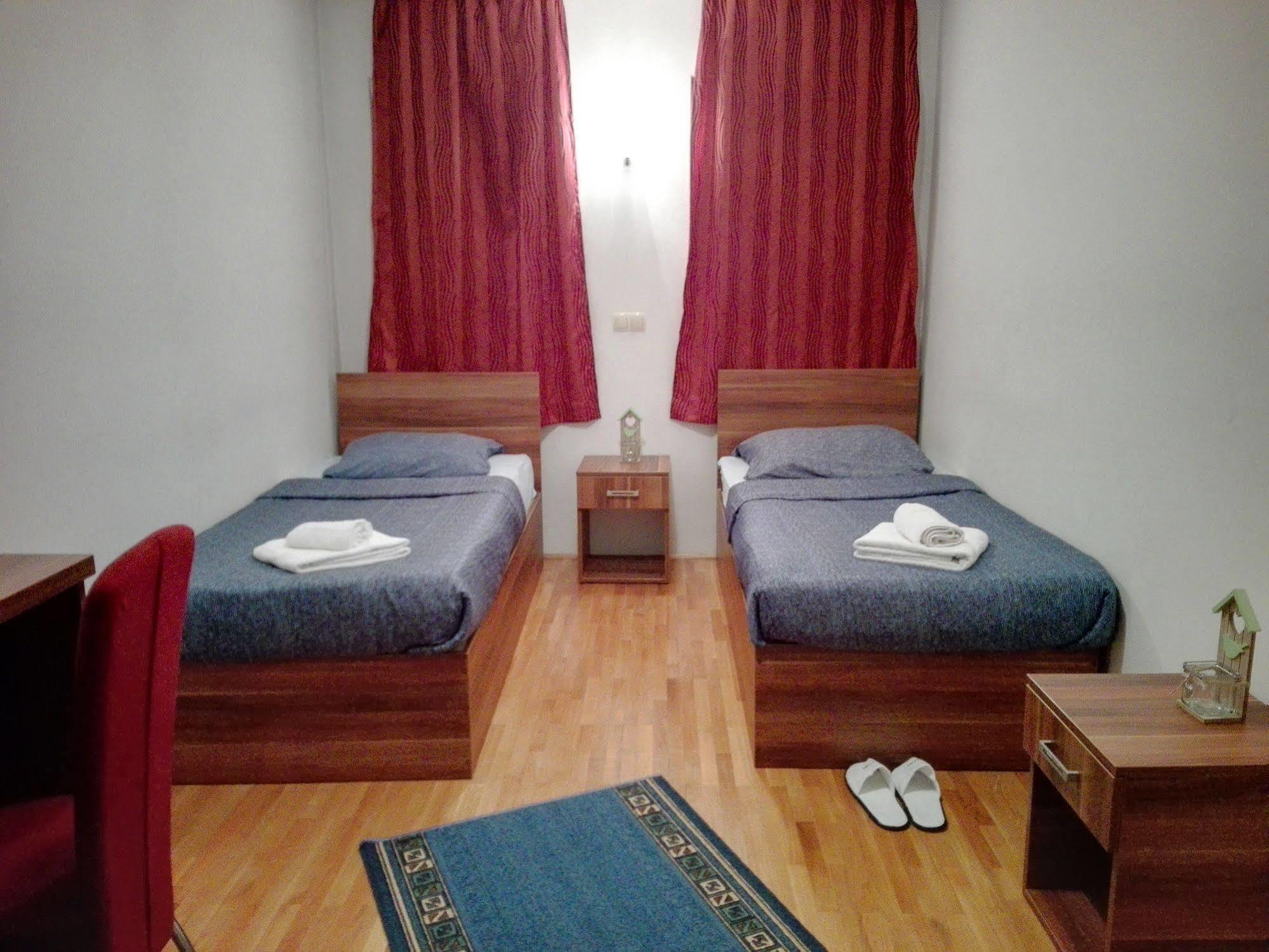 Boutique Saray Bosna Motel Сараево Екстериор снимка