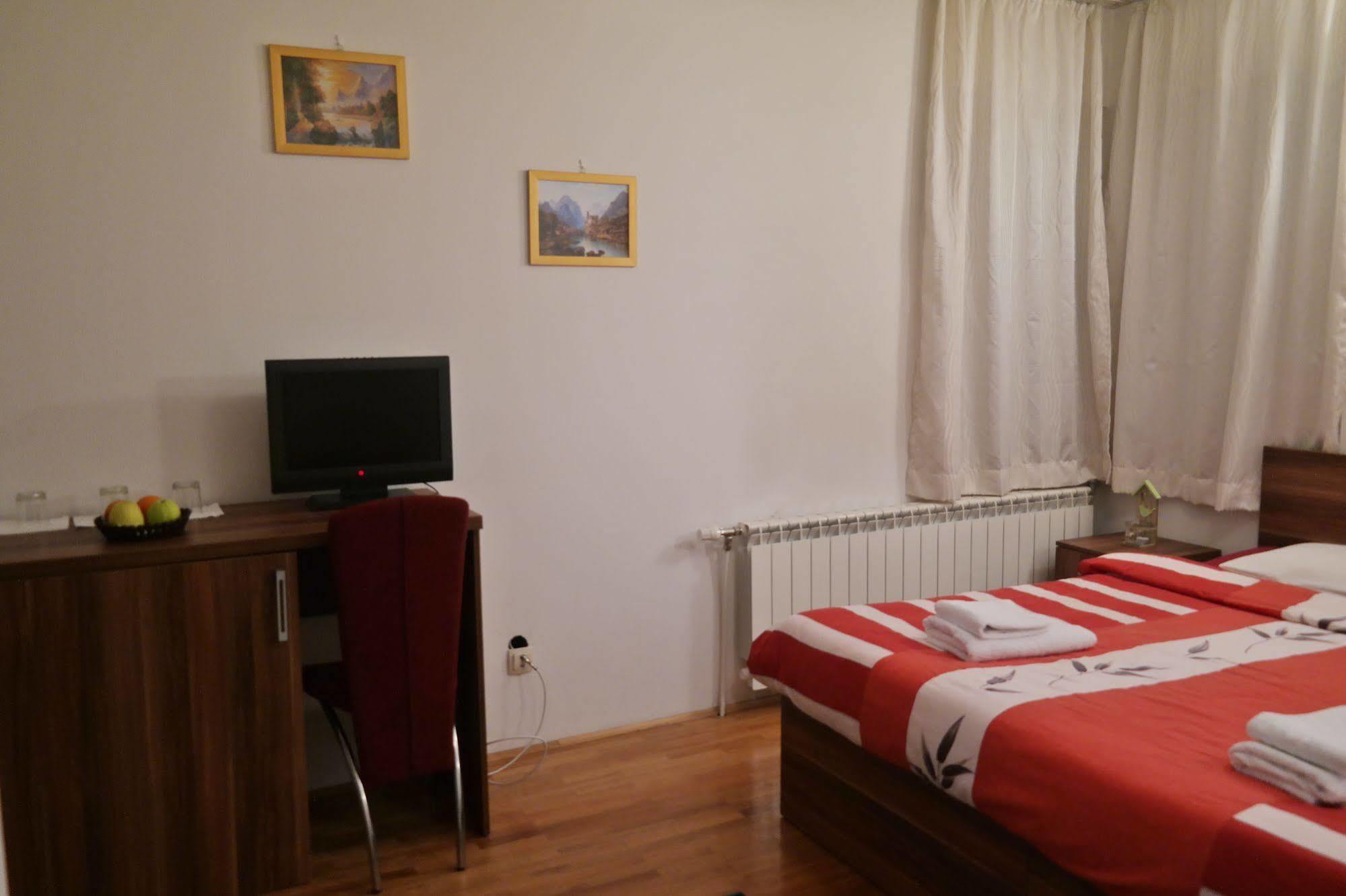 Boutique Saray Bosna Motel Сараево Екстериор снимка