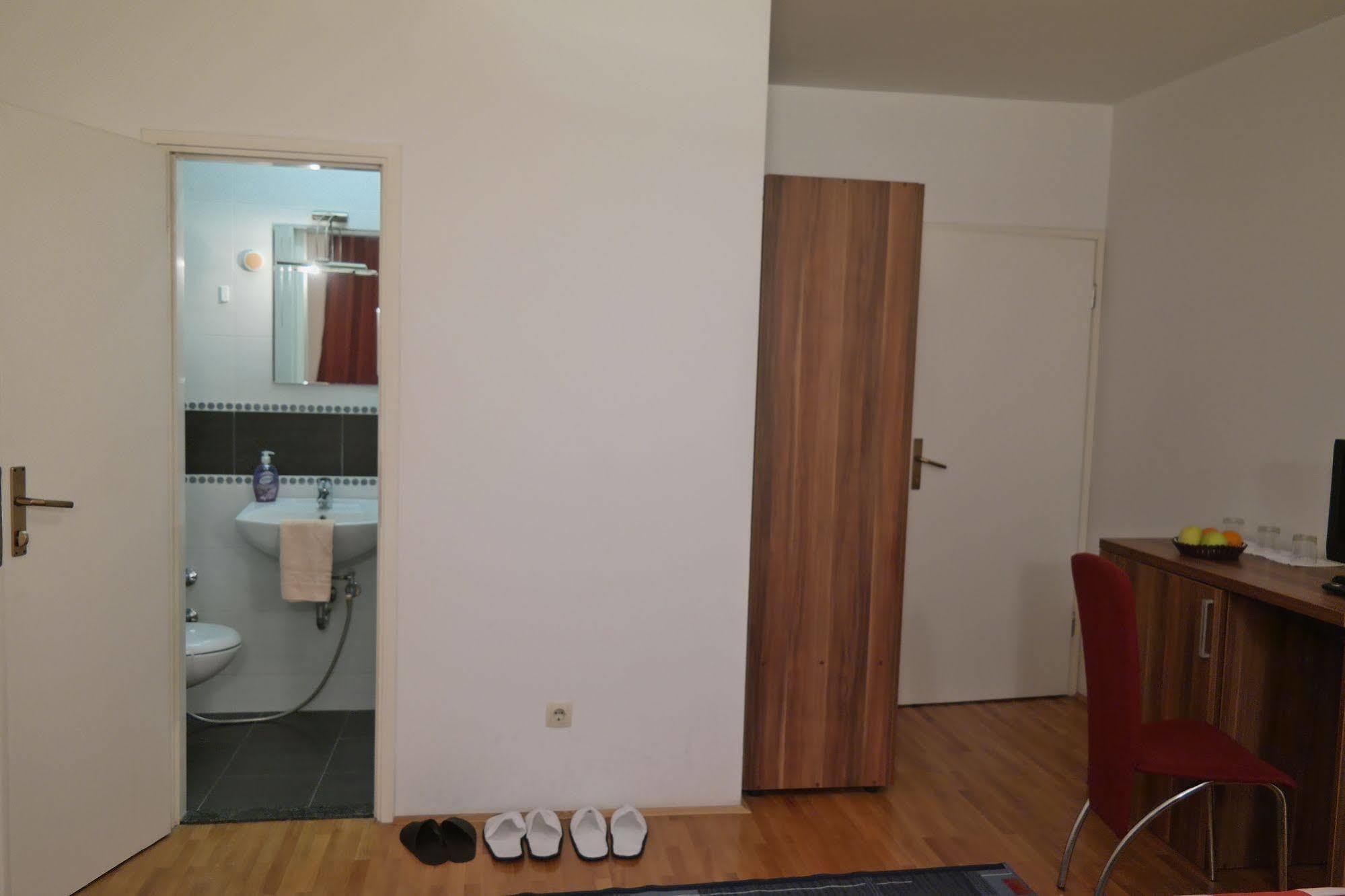 Boutique Saray Bosna Motel Сараево Екстериор снимка