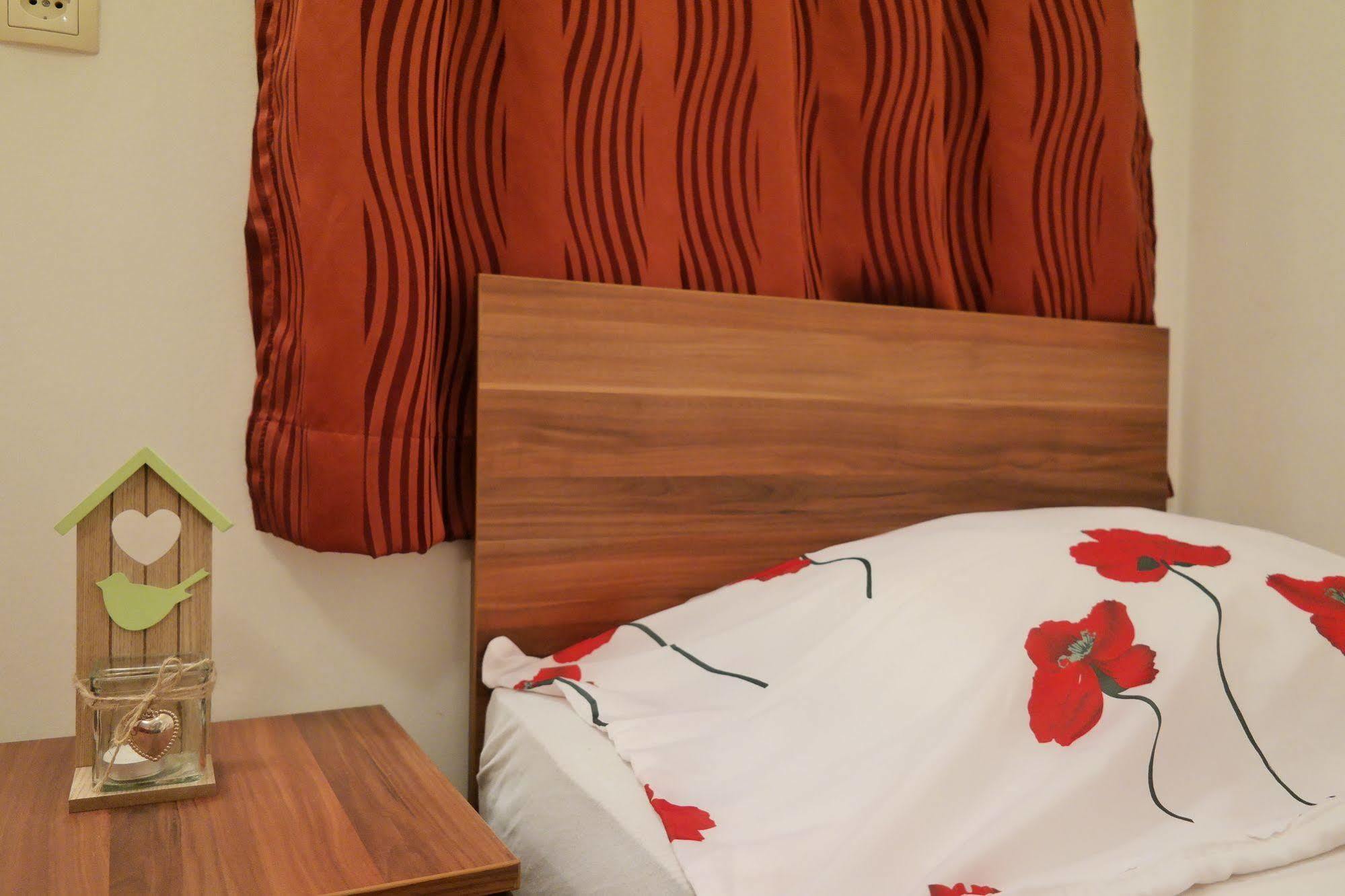 Boutique Saray Bosna Motel Сараево Екстериор снимка